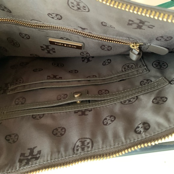 ♦️AUTHENTIC TORY BURCH GREEN AND WHITE STRIPED SHOULDER BAG - Picture 5 of 8